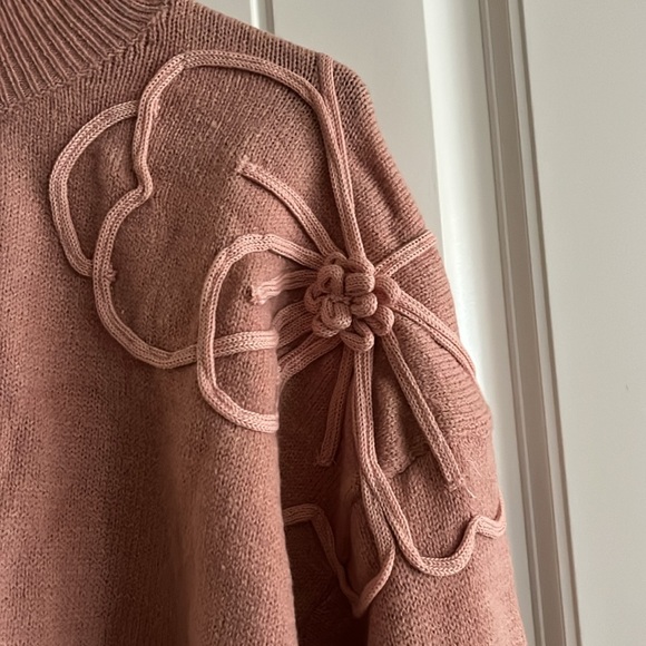 Beautiful 🌸Floral Embroidery Long Sleeve Knitted Pullover Sweater - Picture 7 of 9